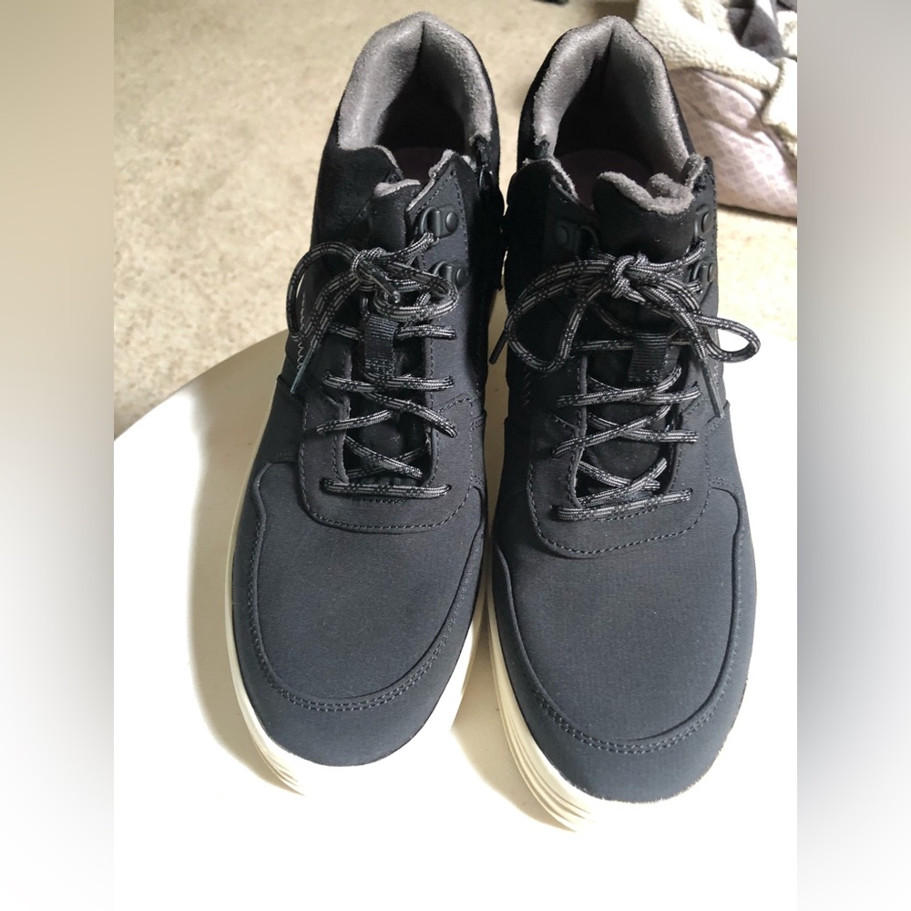 Brand new Dr Scholl’s Women’s mid sneakers. No box